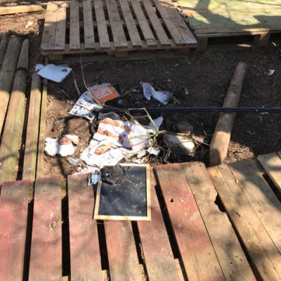 debris 2